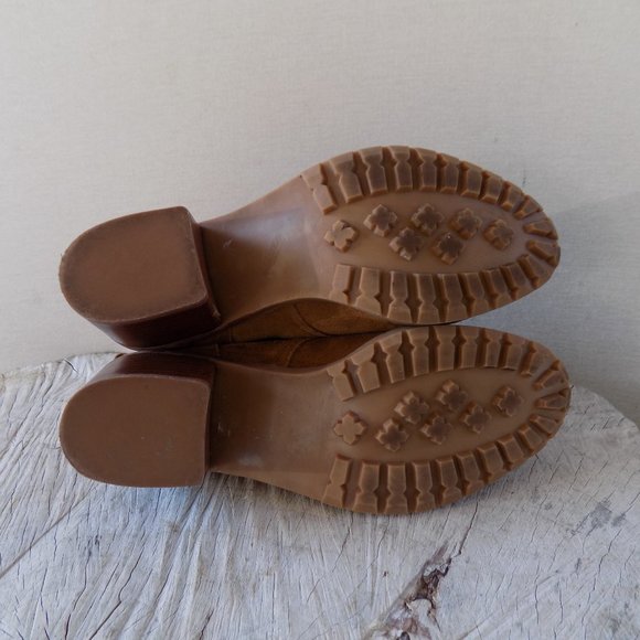 SUSINA BROWN SUEDE LACE UP BOOTIES - Picture 5 of 6